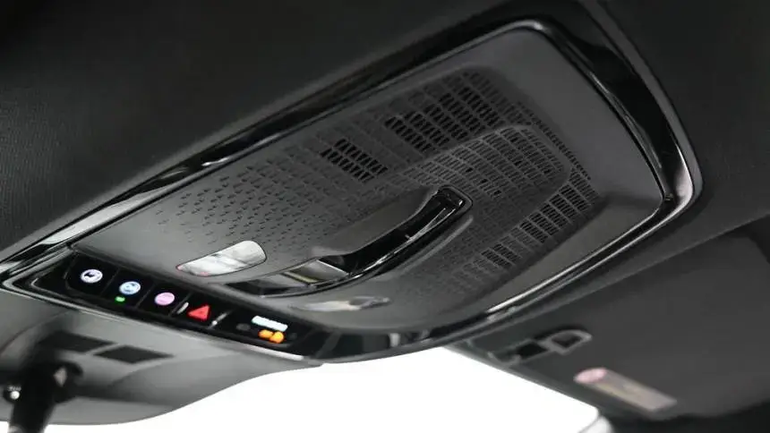 2024 Cadillac Lyriq - Images - 32