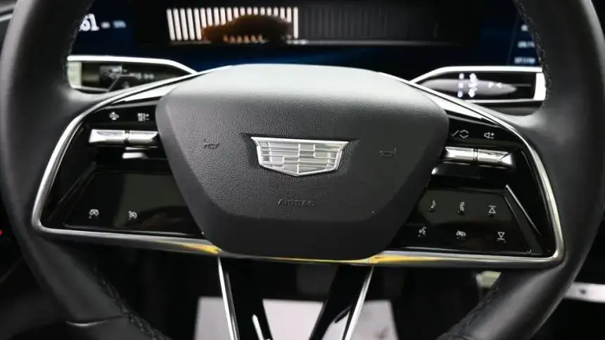 2024 Cadillac Lyriq - Images - 35