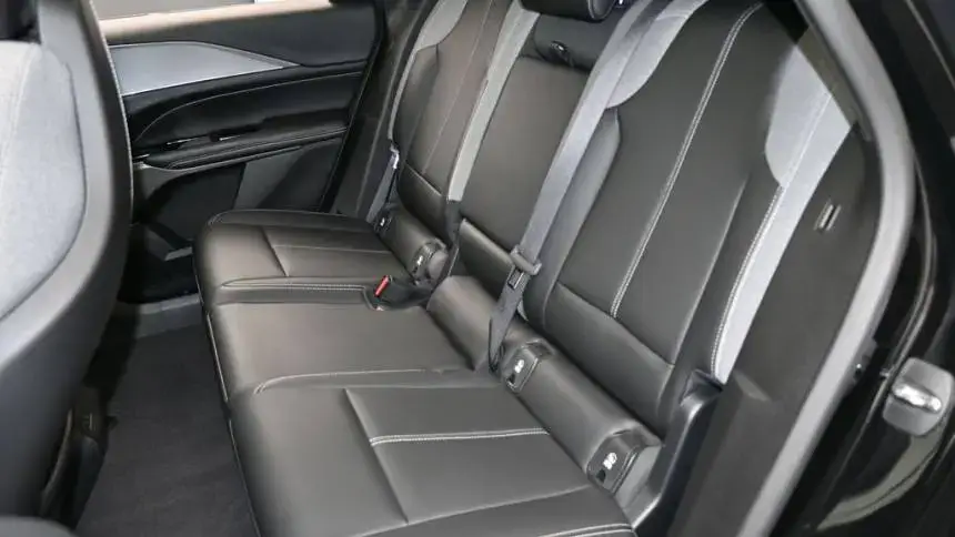 2024 Cadillac Lyriq - Images - 38
