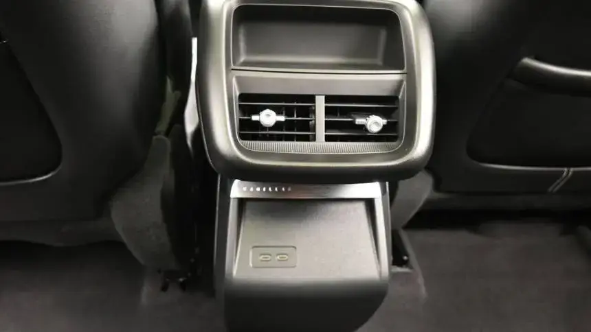 2024 Cadillac Lyriq - Images - 40