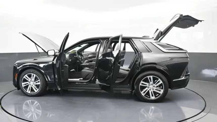 2024 Cadillac Lyriq - Images - 75