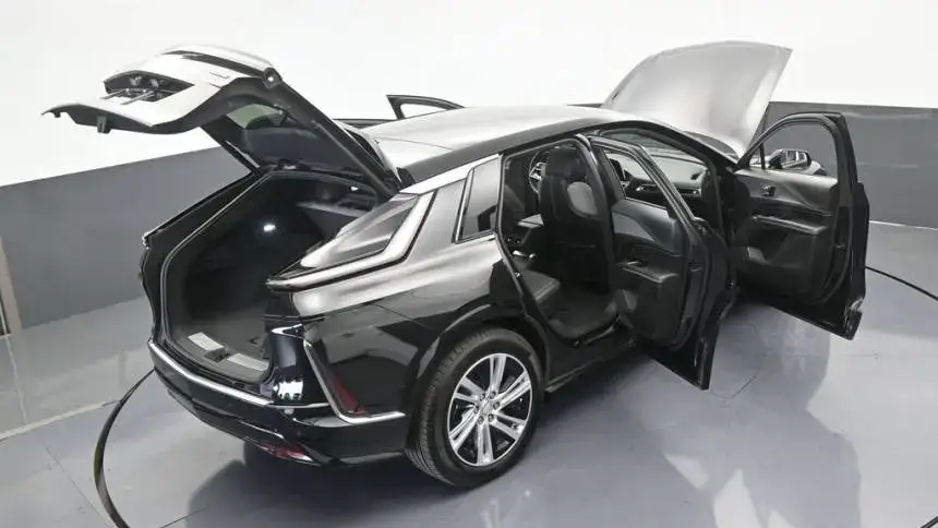 2024 Cadillac Lyriq - Images - 77