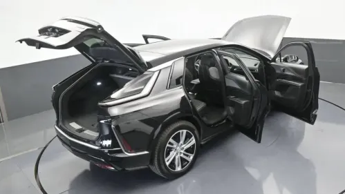 2024 Cadillac Lyriq - Images - 77