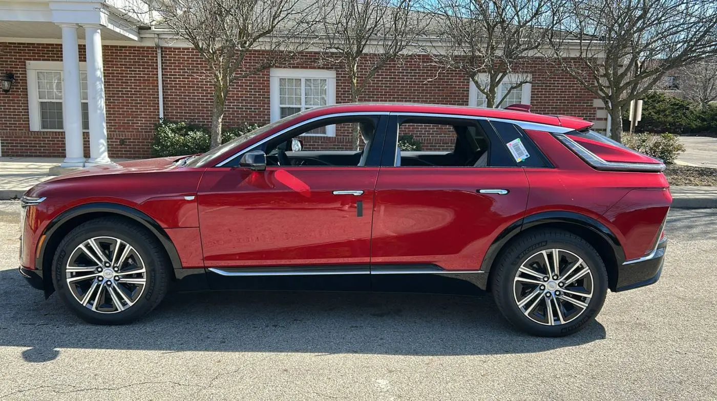 2025 Cadillac Lyriq 1GYKPNRL2SZ306592