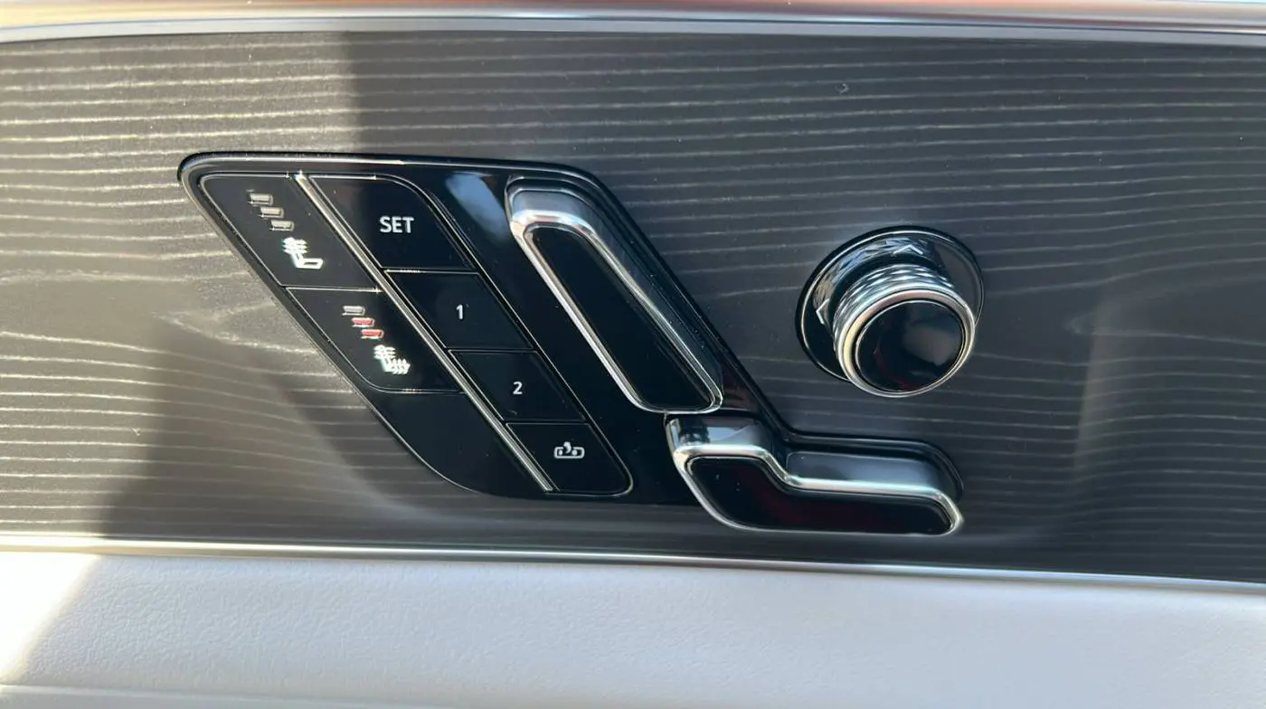 2025 Cadillac Lyriq 1GYKPNRL2SZ306592