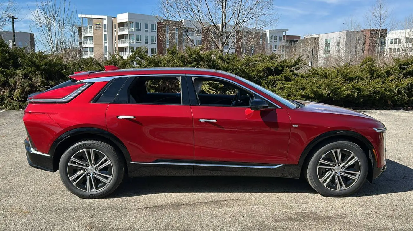 2025 Cadillac Lyriq 1GYKPNRL2SZ306592