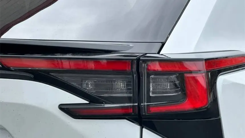 2025 Subaru Solterra JTMABABA1SA101037