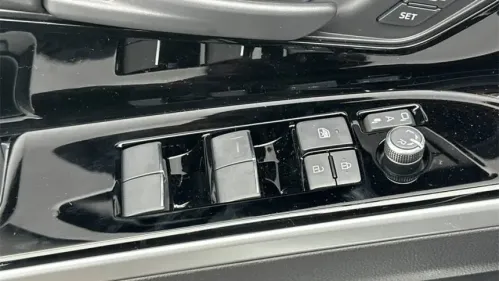 2025 Subaru Solterra JTMABABA1SA101037