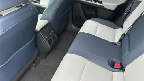 2025 Subaru Solterra JTMABABA1SA101037