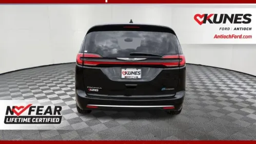 2023 Chrysler Pacifica 2C4RC1L74PR618273