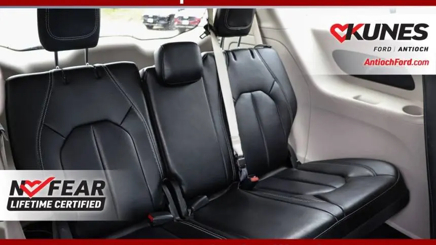 2023 Chrysler Pacifica 2C4RC1L74PR618273