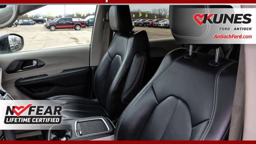 2023 Chrysler Pacifica 2C4RC1L74PR618273