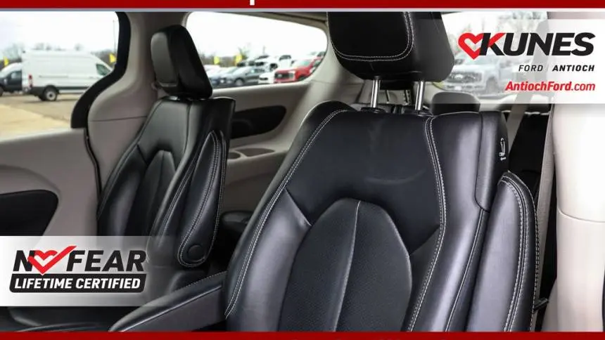 2023 Chrysler Pacifica 2C4RC1L74PR618273