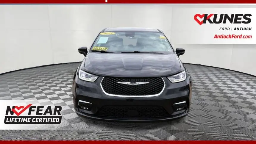 2023 Chrysler Pacifica 2C4RC1L74PR618273