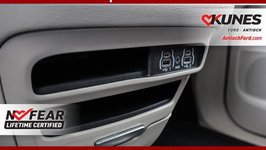 2023 Chrysler Pacifica 2C4RC1L74PR618273