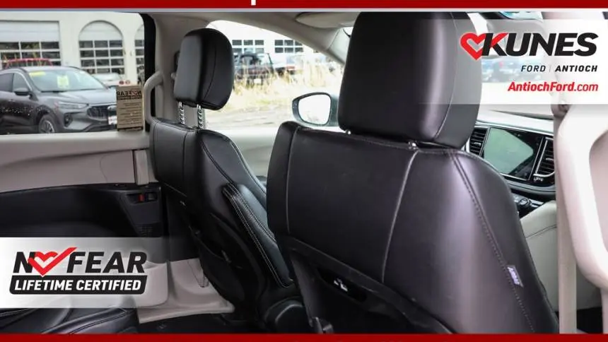 2023 Chrysler Pacifica 2C4RC1L74PR618273