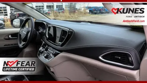 2023 Chrysler Pacifica 2C4RC1L74PR618273