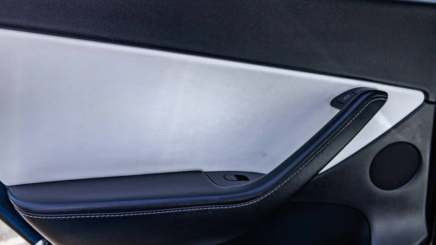 2022 Tesla Model Y 7SAYGDEE7NF438407