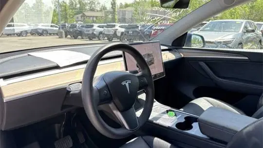 2023 Tesla Model Y 7SAYGDEE6PF835013