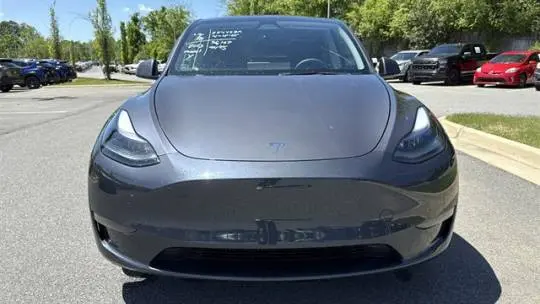 2023 Tesla Model Y 7SAYGDEE6PF835013