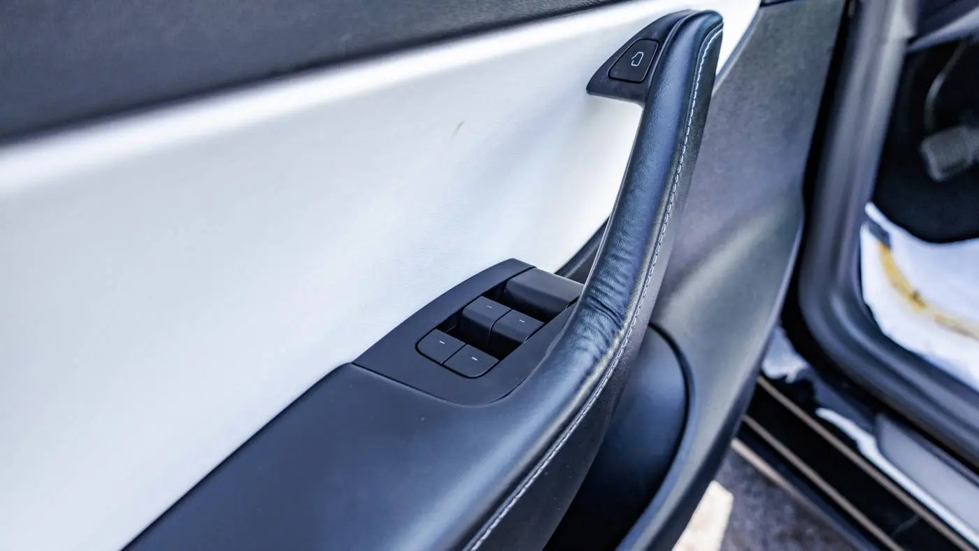 2022 Tesla Model Y 7SAYGDEE7NF438407