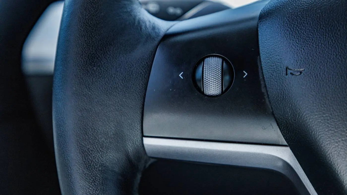 2022 Tesla Model Y 7SAYGDEE7NF438407
