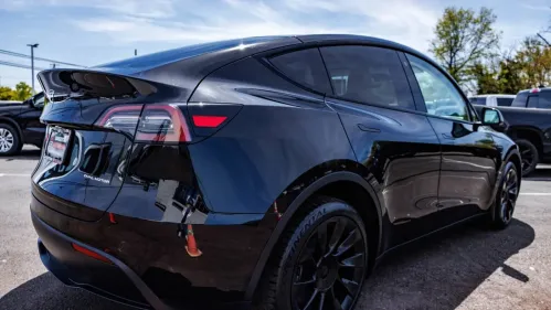 2022 Tesla Model Y 7SAYGDEE7NF438407