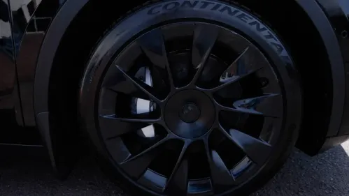 2022 Tesla Model Y 7SAYGDEE7NF438407