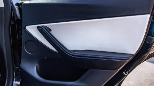 2022 Tesla Model Y 7SAYGDEE7NF438407