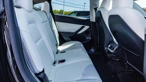 2022 Tesla Model Y 7SAYGDEE7NF438407