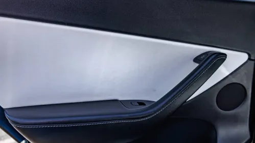 2022 Tesla Model Y 7SAYGDEE7NF438407