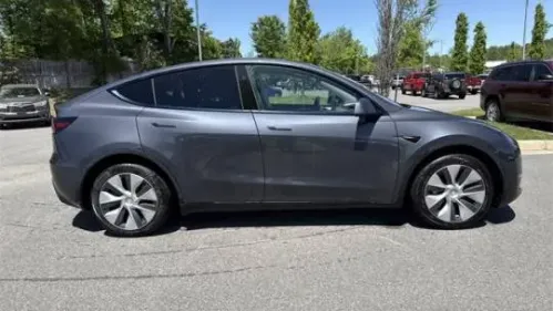 2023 Tesla Model Y 7SAYGDEE6PF835013