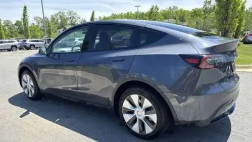 2023 Tesla Model Y 7SAYGDEE6PF835013