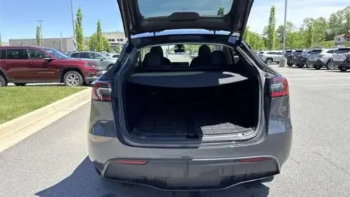 2023 Tesla Model Y 7SAYGDEE6PF835013