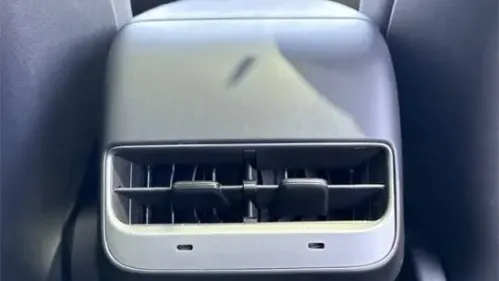 2023 Tesla Model Y 7SAYGDEE6PF835013
