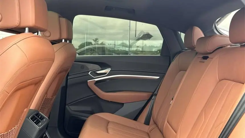 2022 Audi e-tron WA12AAGE2NB024478