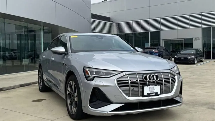 2022 Audi e-tron WA12AAGE2NB024478