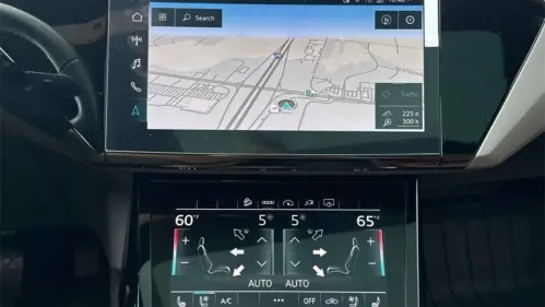 2022 Audi e-tron WA12AAGE2NB024478
