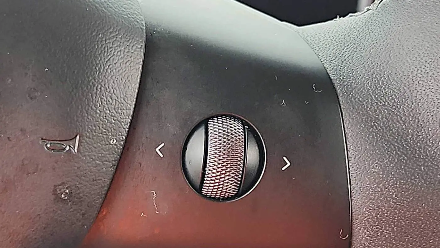 2023 Tesla Model Y 7SAYGDEE2PF929387