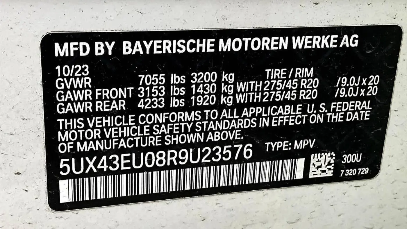 2024 BMW X5 5UX43EU08R9U23576