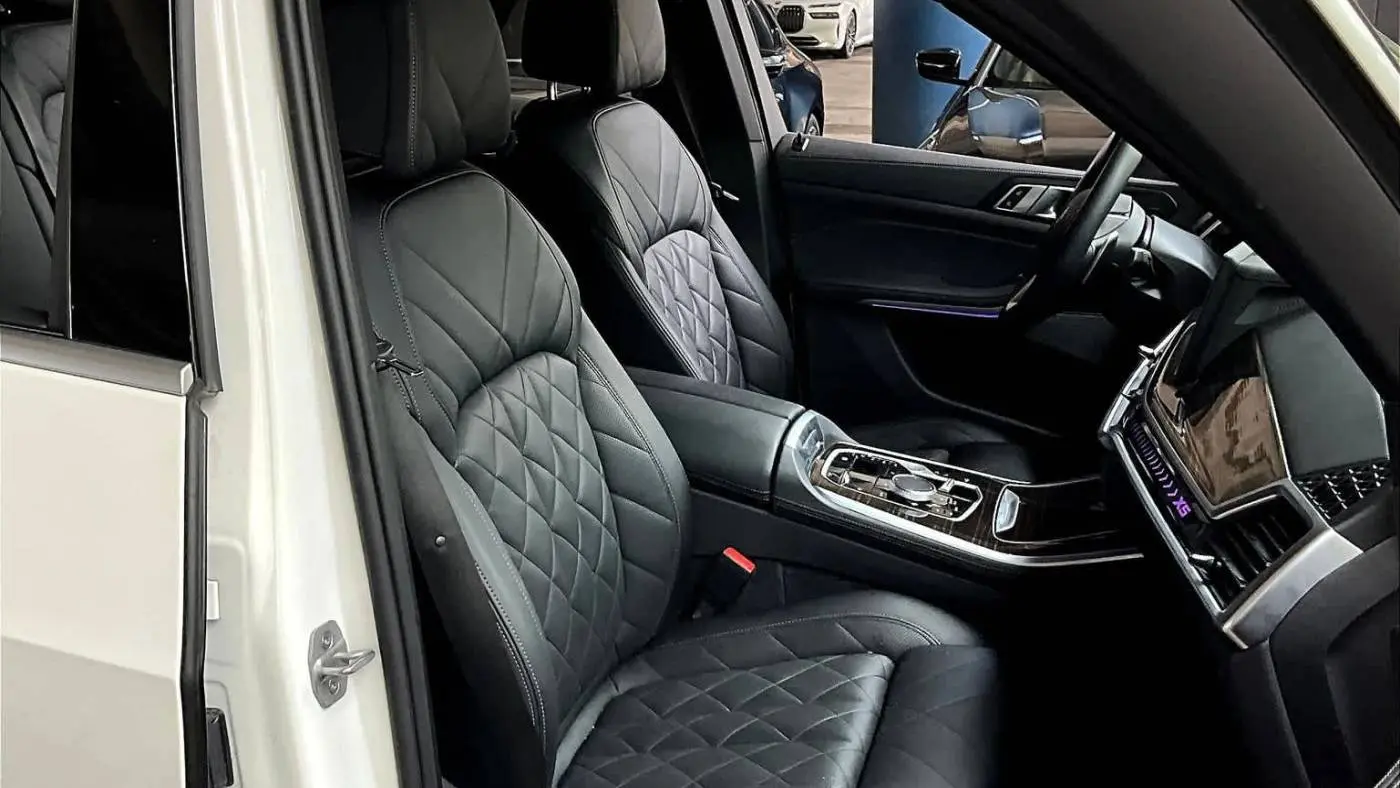 2024 BMW X5 5UX43EU08R9U23576