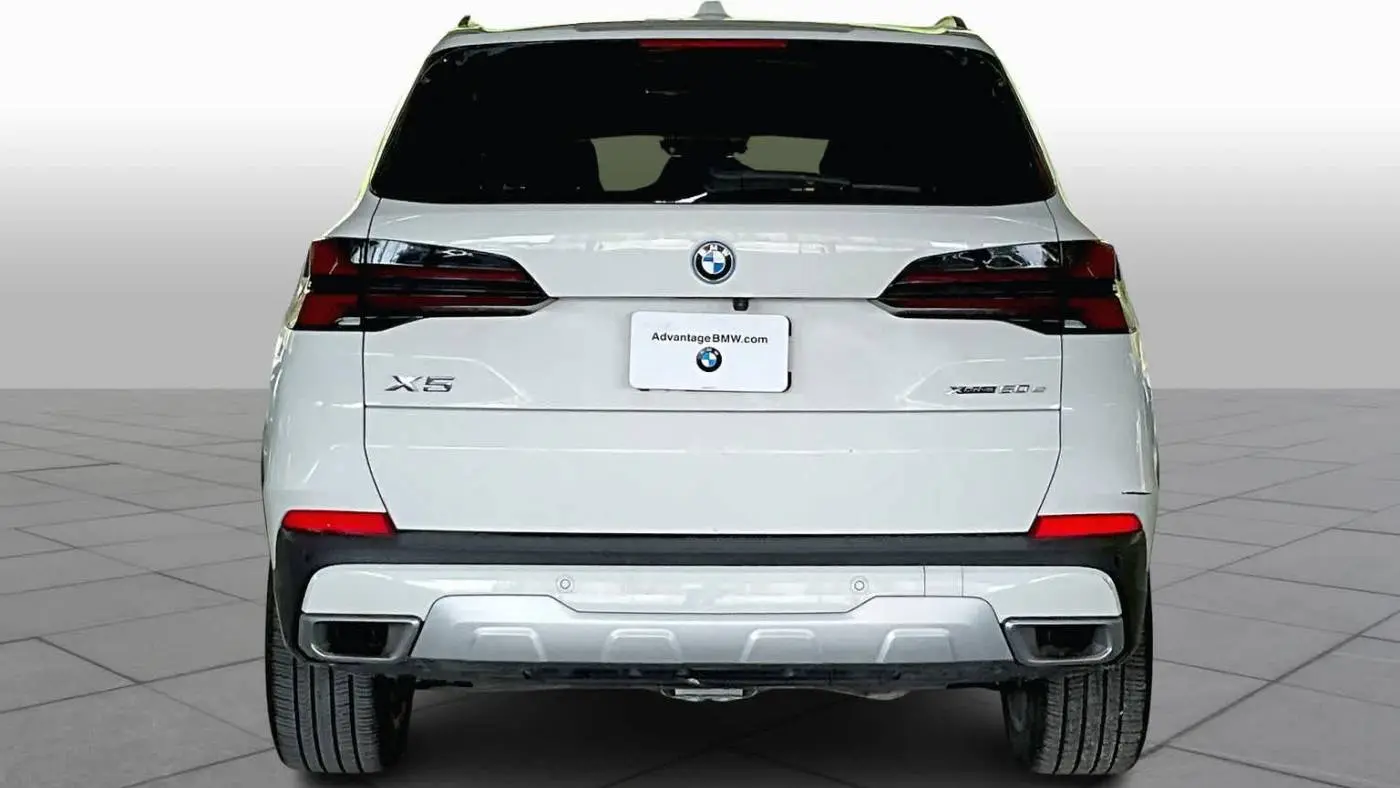 2024 BMW X5 5UX43EU08R9U23576