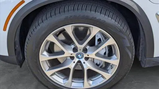 2024 BMW X5 5UX43EU08R9T96315