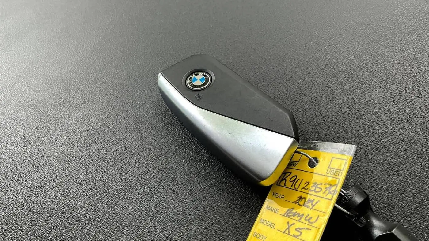 2024 BMW X5 5UX43EU08R9U23576