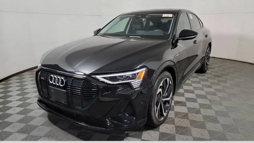 2022 Audi e-tron WA12ABGE2NB013048