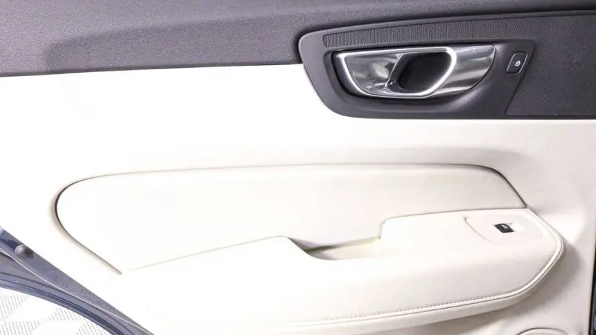 2023 Volvo XC60 YV4H60DXXP1219445