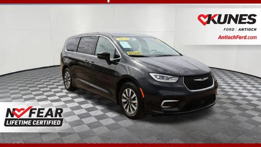 2023 Chrysler Pacifica 2C4RC1L7XPR626118