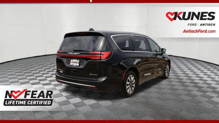 2023 Chrysler Pacifica 2C4RC1L7XPR626118