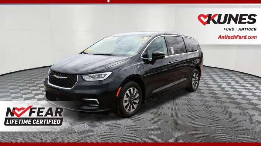 2023 Chrysler Pacifica 2C4RC1L7XPR626118