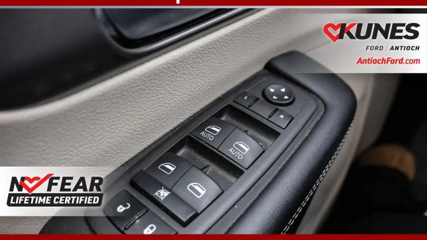 2023 Chrysler Pacifica 2C4RC1L7XPR626118